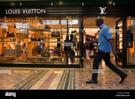 louis vuitton victoria wharf.